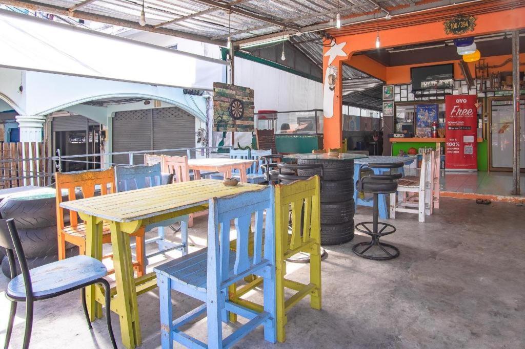 Oyo 586 I Hostel Phuket Exterior foto
