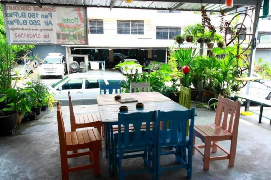 Oyo 586 I Hostel Phuket Exterior foto