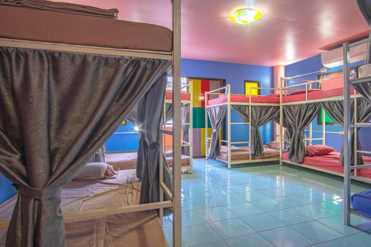 Oyo 586 I Hostel Phuket Exterior foto