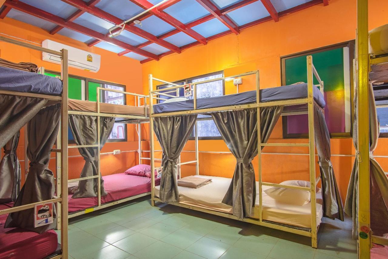 Oyo 586 I Hostel Phuket Exterior foto